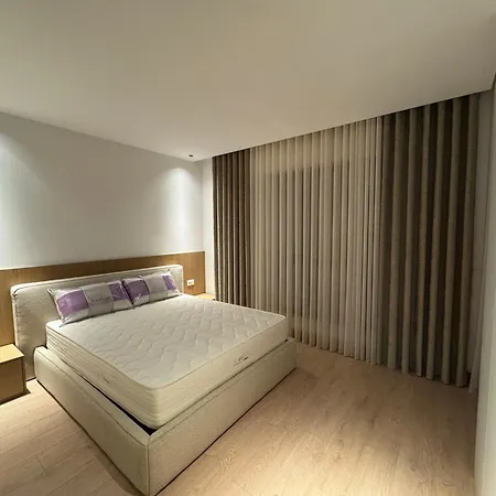 Home34 * 地拉那